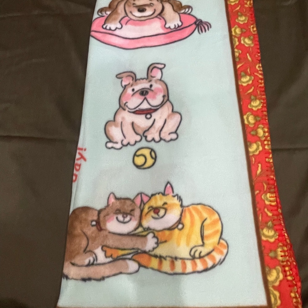 Cute Pet Blanket with Dog and Cat Design